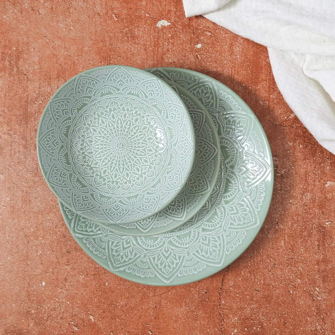ASSIETTE SAHARA VERT D.27CM
