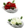 3 BOUTONS ROSES POT CIMENT MAINS JOINTES 6X7.5X8CM