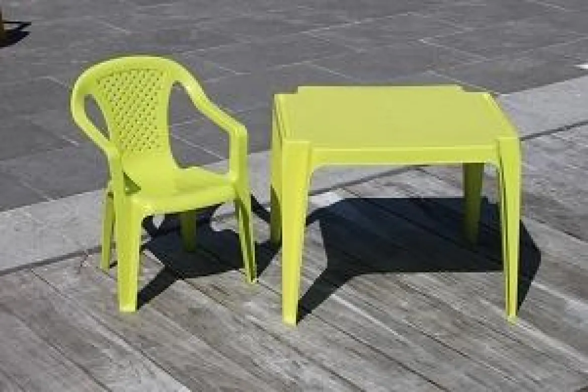 CHAISE PLASTIQUE BEBE VERT