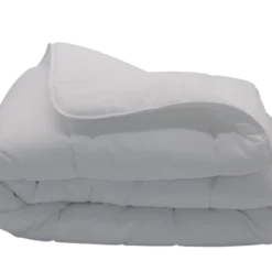 COUETTE BLANCHE TOUTES SAISONS 240X260CM 300GR