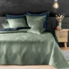 COUVRE LIT 220X240CM ET 2HC 60X60 VELOURS UNI SOLANGE CEDRE