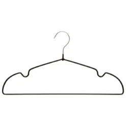 LOT 20 CINTRES METAL PVC HANG UP