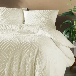 PARURE 260X240CM MICROFIBRE UNIE TUFTEE HELTIE IVOIRE