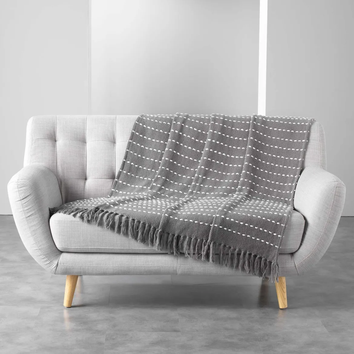 PLAID FRANGES 125X150CM COTON TISSE CAYENNE GRIS