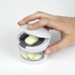 PRESSE AIL AVEC RESERVOIR